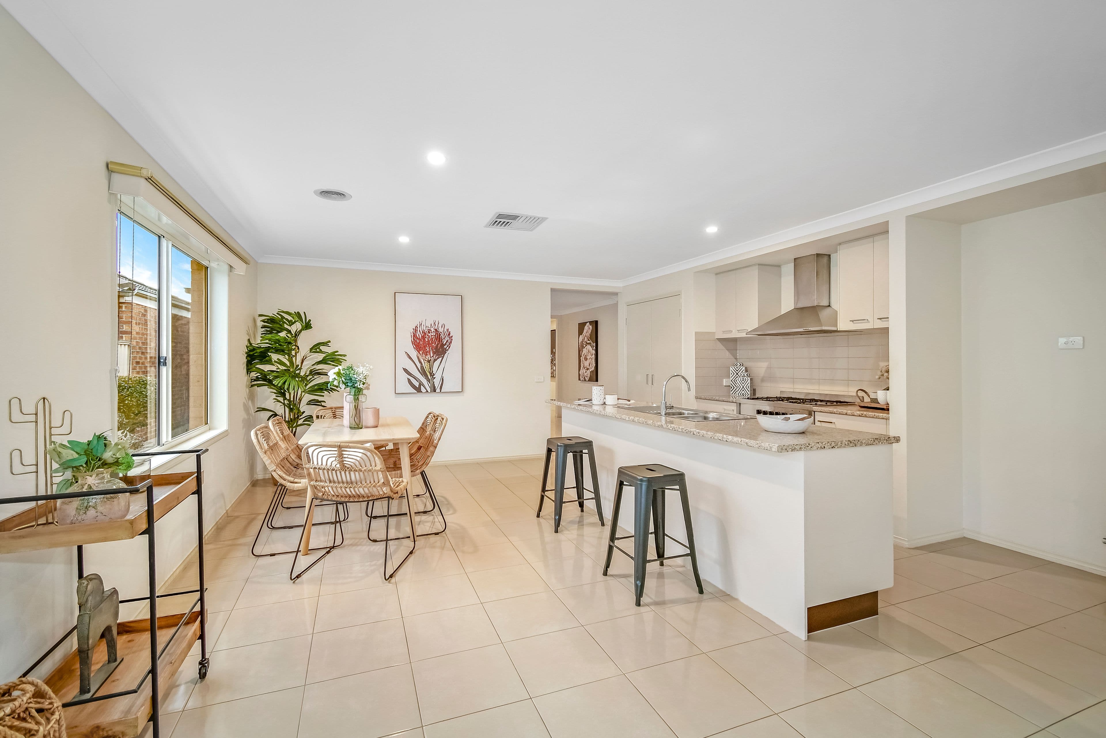 11 Warbler Street, Pakenham VIC 3810, Pakenham - Thumbnail 5