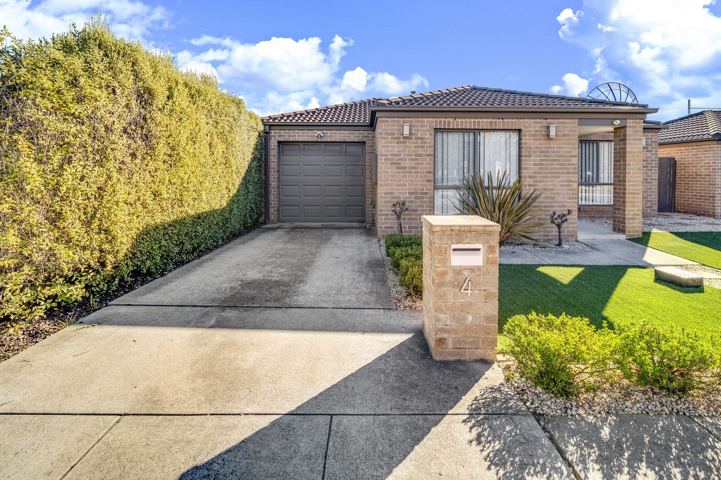 4 Elizabeth Jolley Crescent, Franklin ACT 2913, Franklin - Image 1