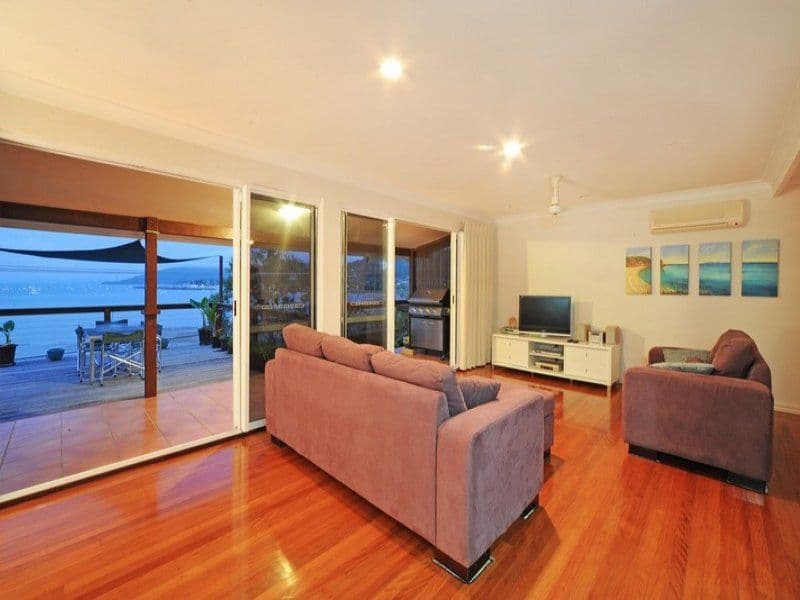12 Coral Esplanade, CANNONVALE QLD 4802, Cannonvale - Thumbnail 3