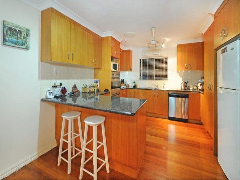 12 Coral Esplanade, CANNONVALE QLD 4802, Cannonvale - Thumbnail 4