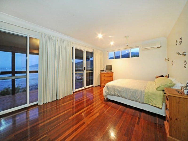 12 Coral Esplanade, CANNONVALE QLD 4802, Cannonvale - Thumbnail 5