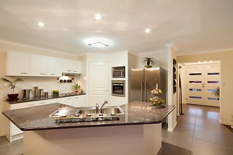 2 Portland Parade, REDLAND BAY QLD 4165, Redland Bay - Thumbnail 3
