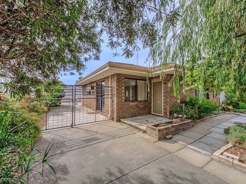 12 Leeder Street, SAFETY BAY WA 6169, Safety Bay - Thumbnail 2