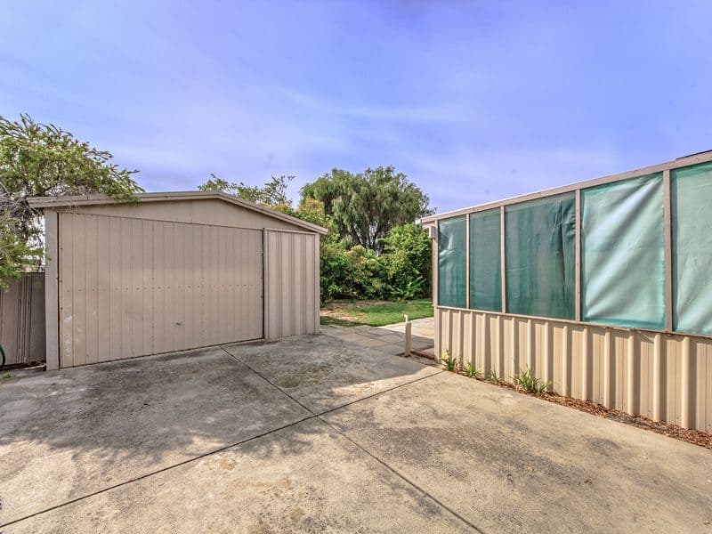 12 Leeder Street, SAFETY BAY WA 6169, Safety Bay - Thumbnail 3
