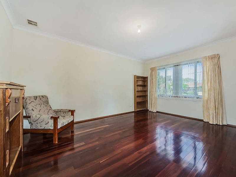 12 Leeder Street, SAFETY BAY WA 6169, Safety Bay - Thumbnail 4