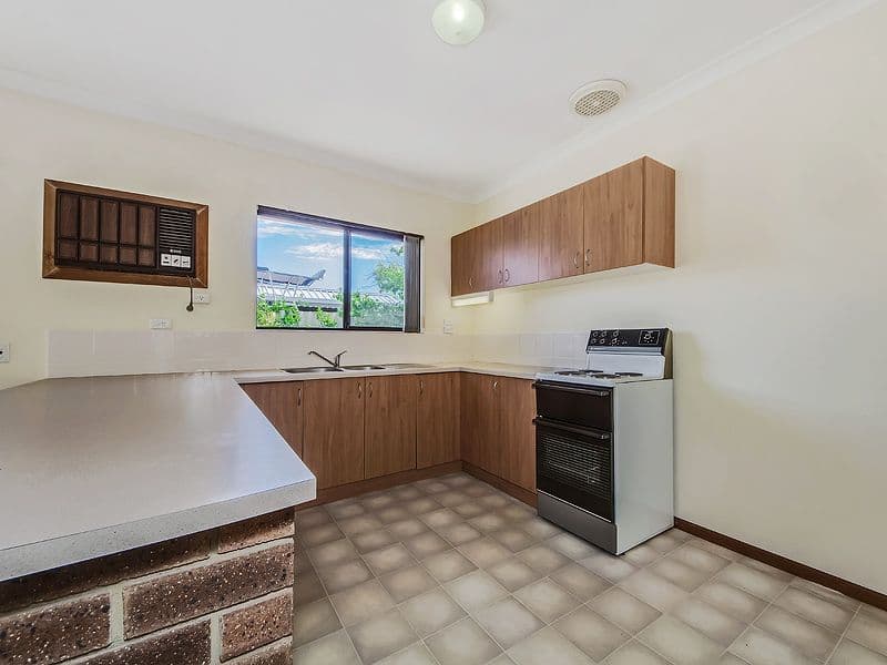 12 Leeder Street, SAFETY BAY WA 6169, Safety Bay - Thumbnail 7