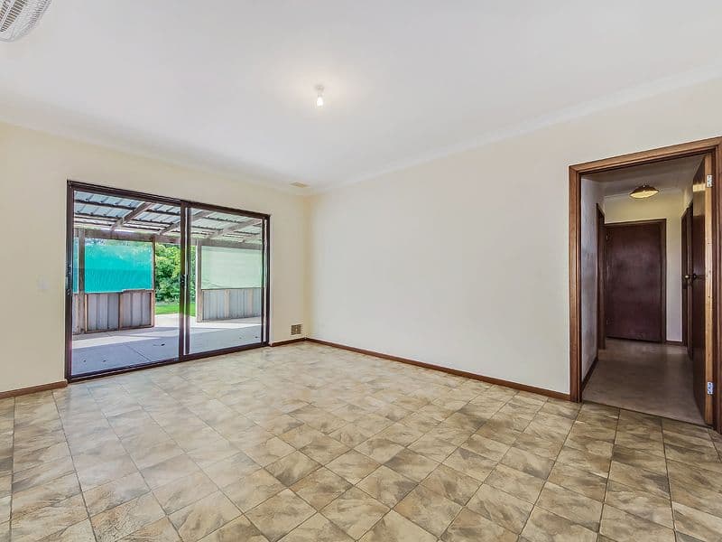 12 Leeder Street, SAFETY BAY WA 6169, Safety Bay - Thumbnail 8