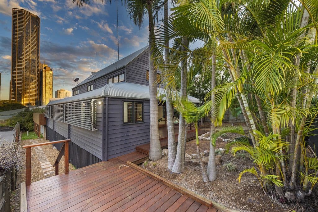 29 Thornbury Street, Spring Hill QLD 4000, Spring Hill - Thumbnail 2