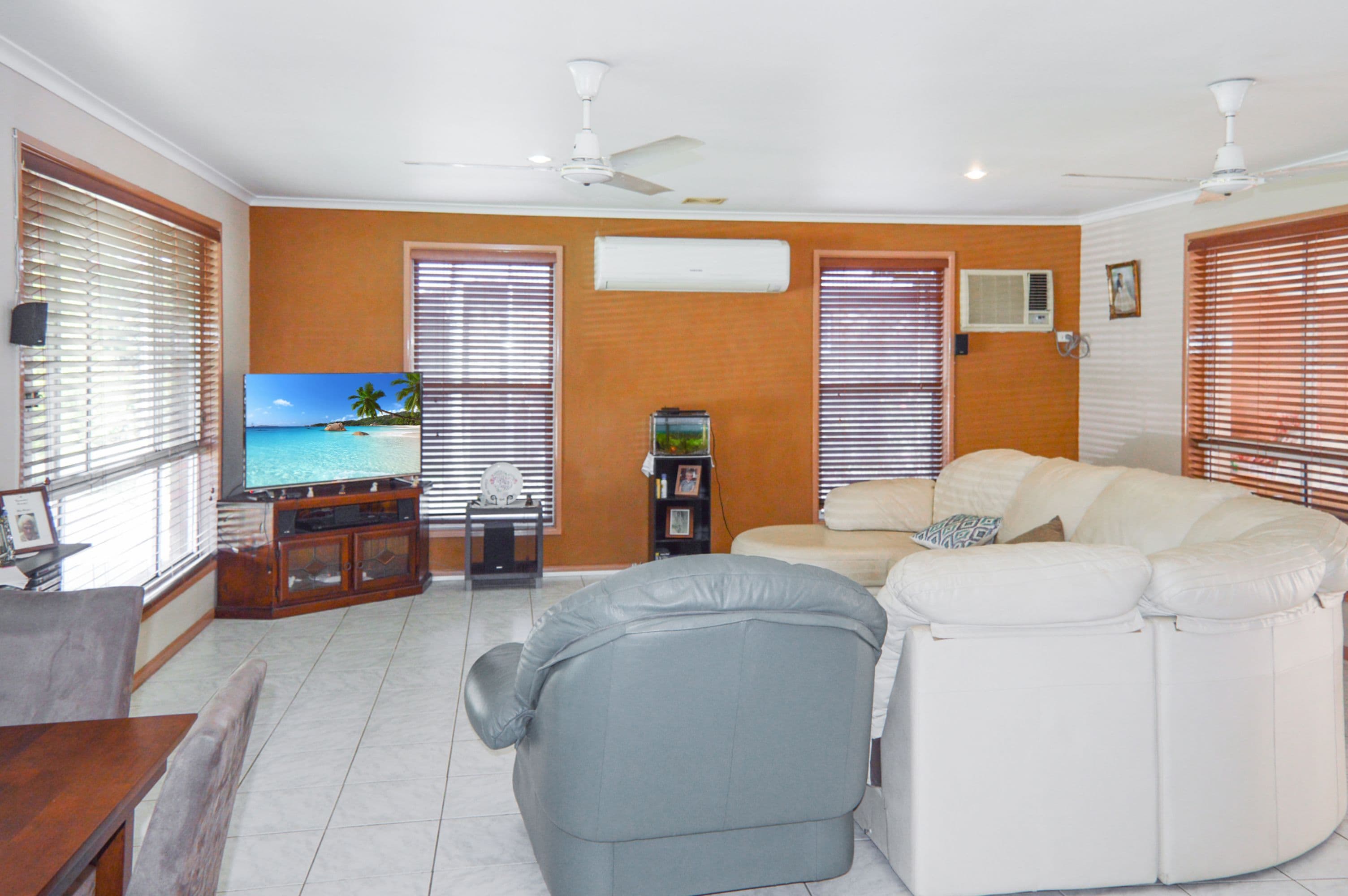 11 Parkview Road, Glass House Mountains QLD 4518, Glass House Mountains - Thumbnail 3