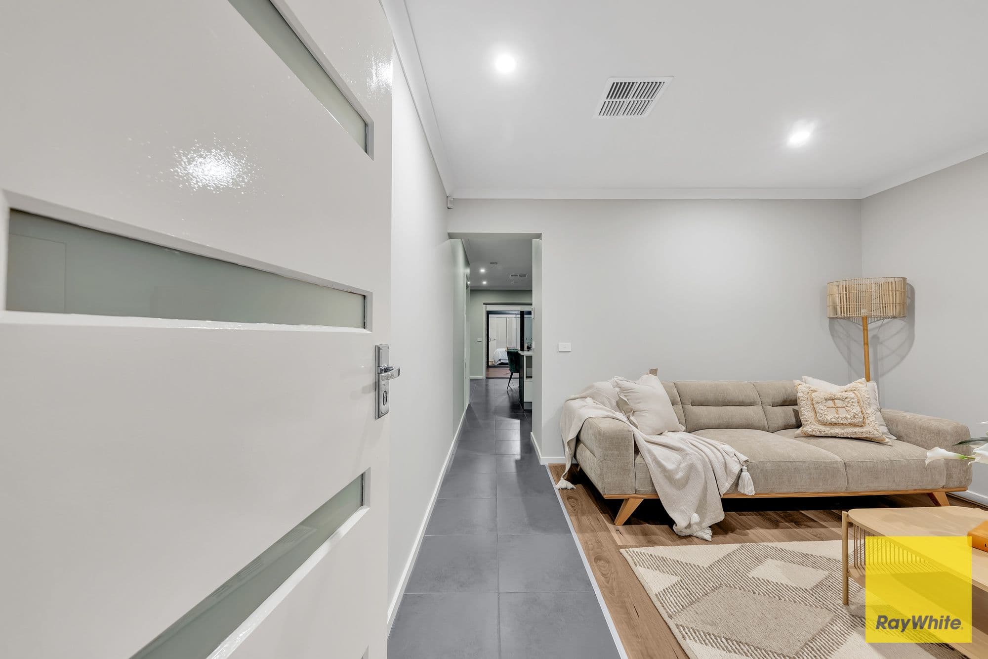 19 Yanga Avenue, Tarneit VIC 3029, Tarneit - Thumbnail 2