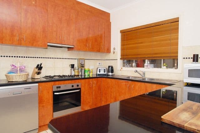 9 Frawley Court, TARNEIT VIC 3029, Tarneit - Thumbnail 2