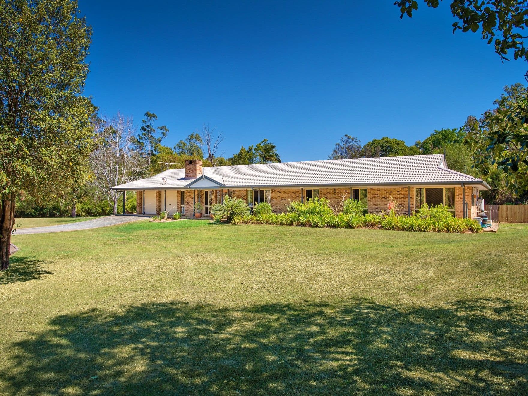 15 Weston Drive, Bunya QLD 4055, Bunya - Thumbnail 2