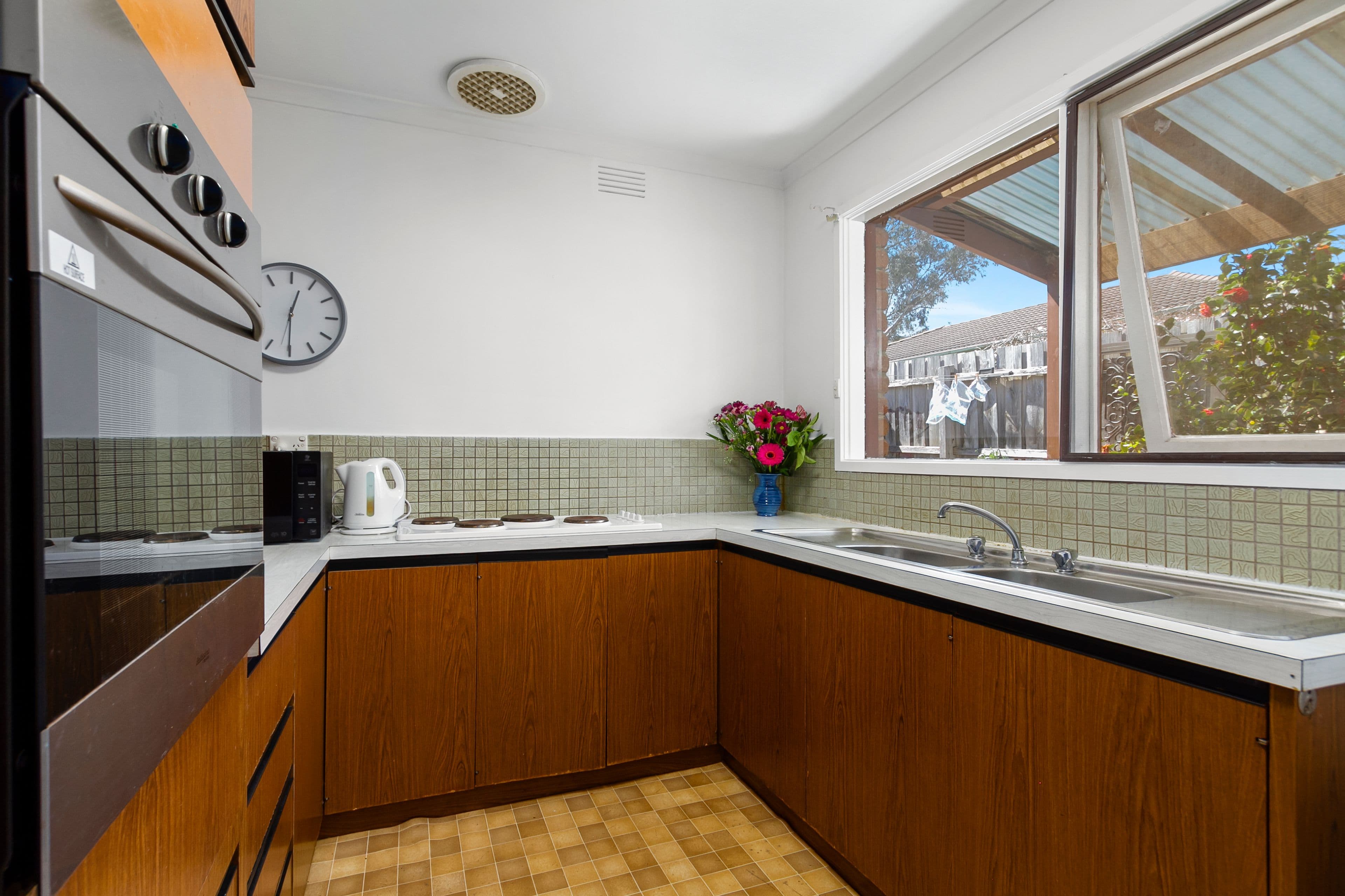 10 Veronica Street, Ferntree Gully VIC 3156, Ferntree Gully - Thumbnail 3
