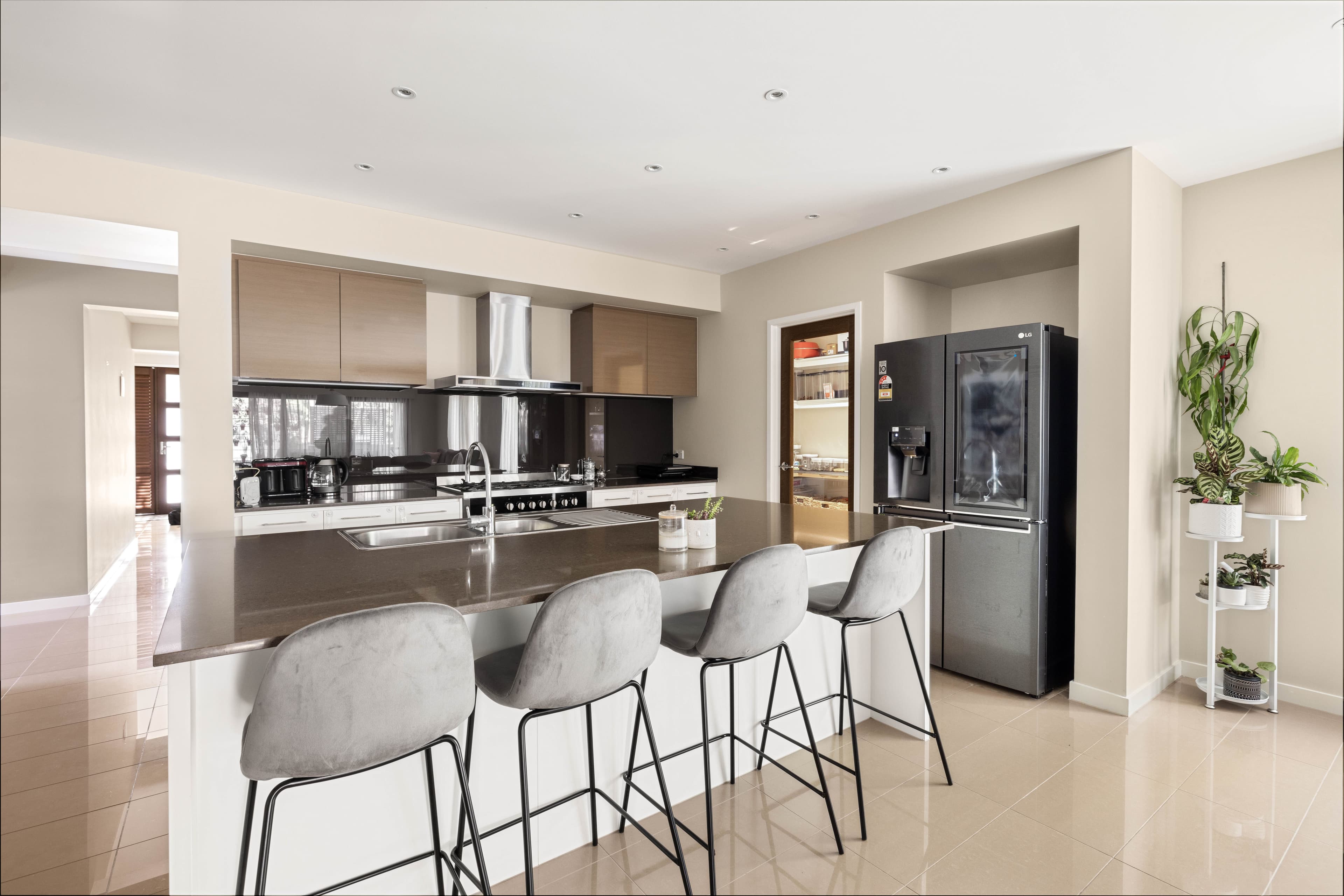 6 Montreal Circuit, Craigieburn VIC 3064, Craigieburn - Thumbnail 2