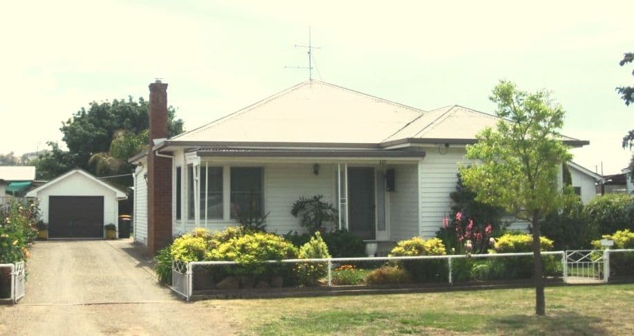 127 Thompson Street, COOTAMUNDRA NSW 2590, Cootamundra - Image 1