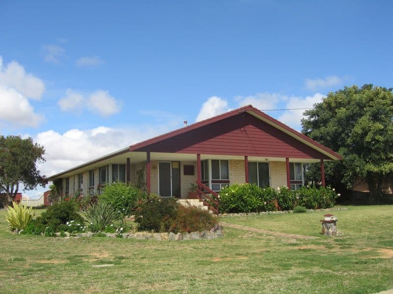 14 Malcolm Street, BLUFF POINT WA 6530, Bluff Point - Thumbnail 2