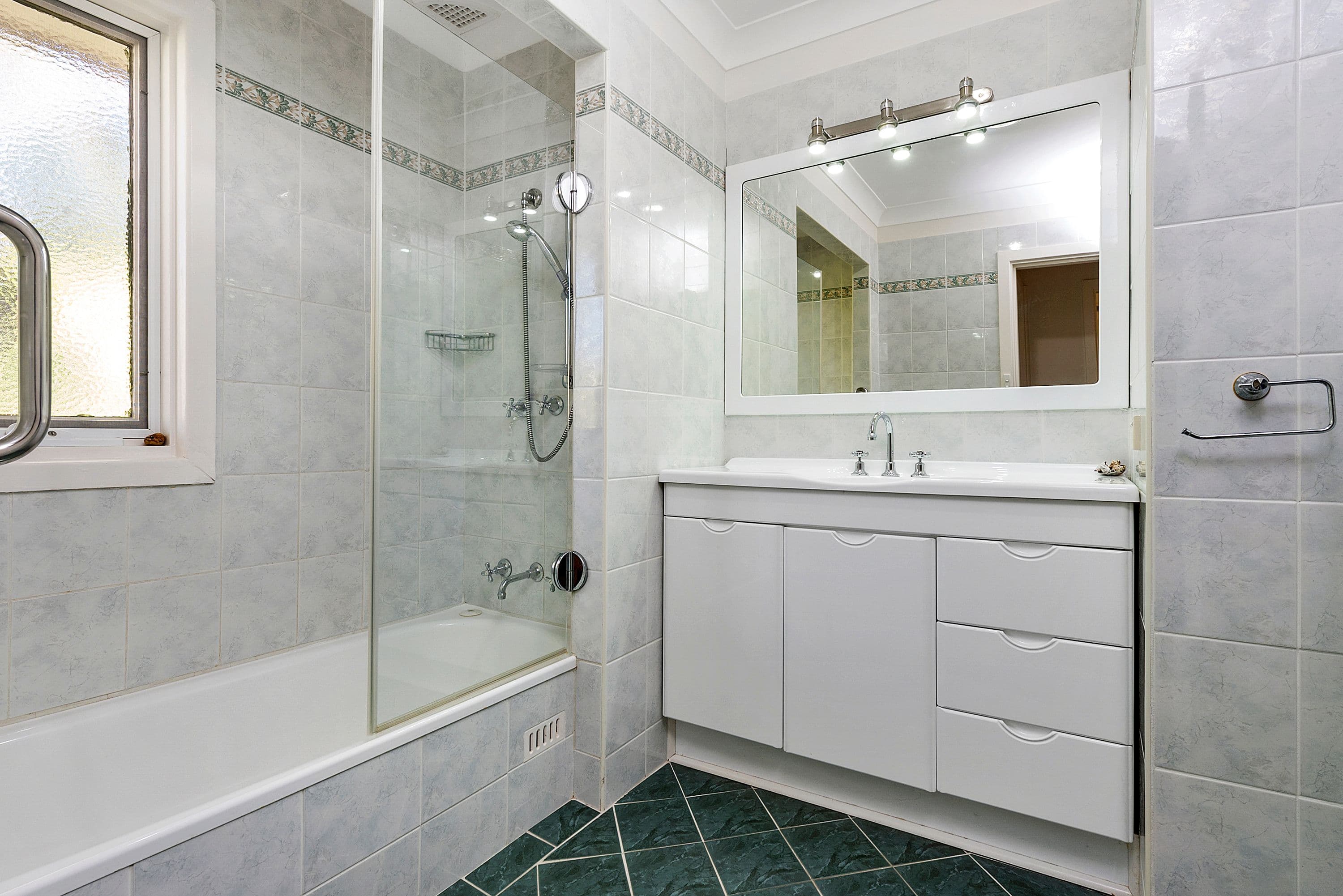 15 Hibbertia Place, Westleigh - Thumbnail 4