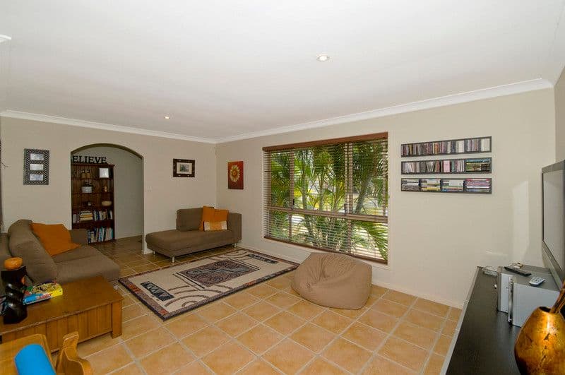 17  Togos Avenue, CURRUMBIN WATERS QLD 4223, Currumbin Waters - Thumbnail 8