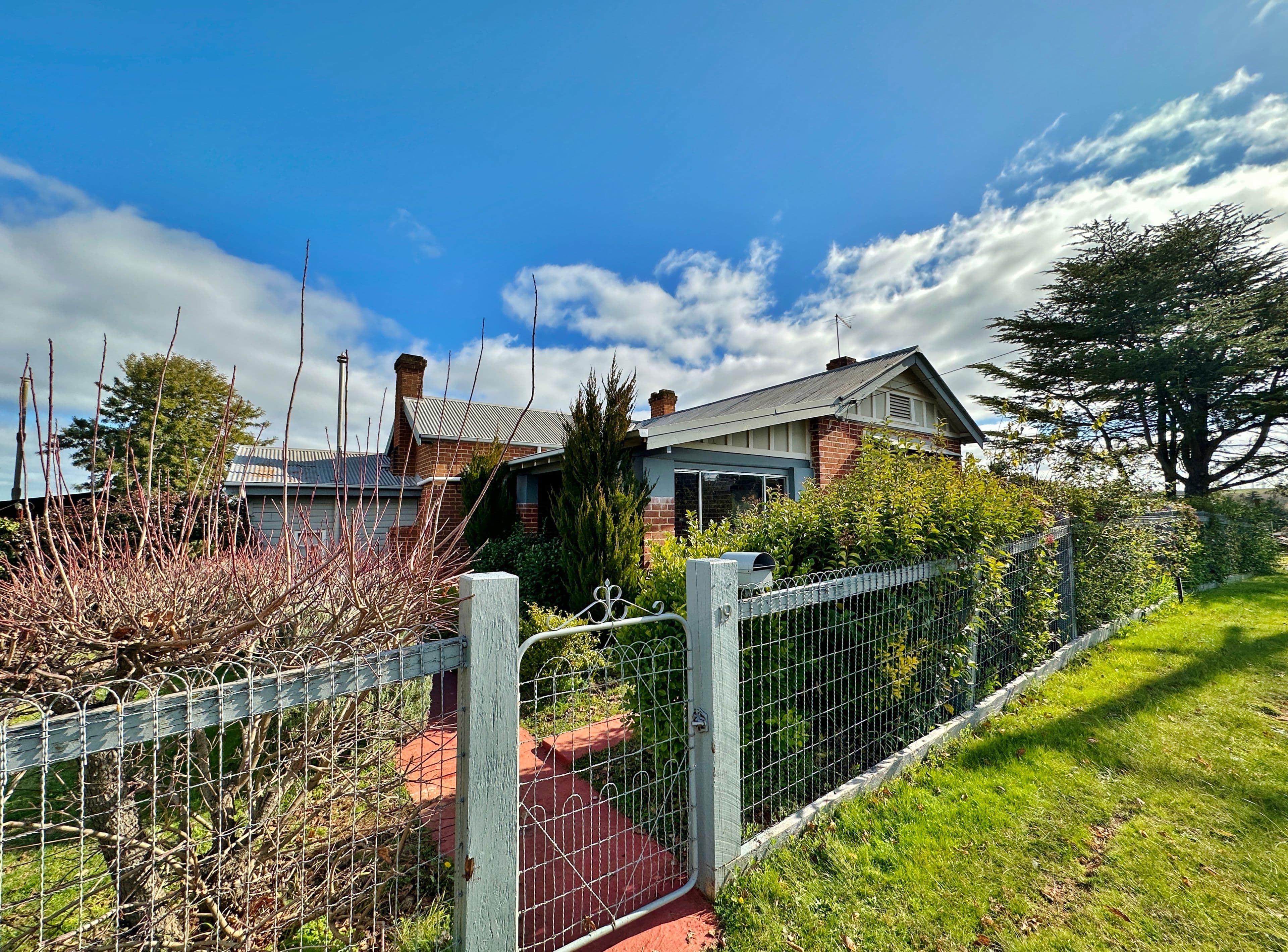 19 Taylor Road, Young NSW 2594, Young - Image 1