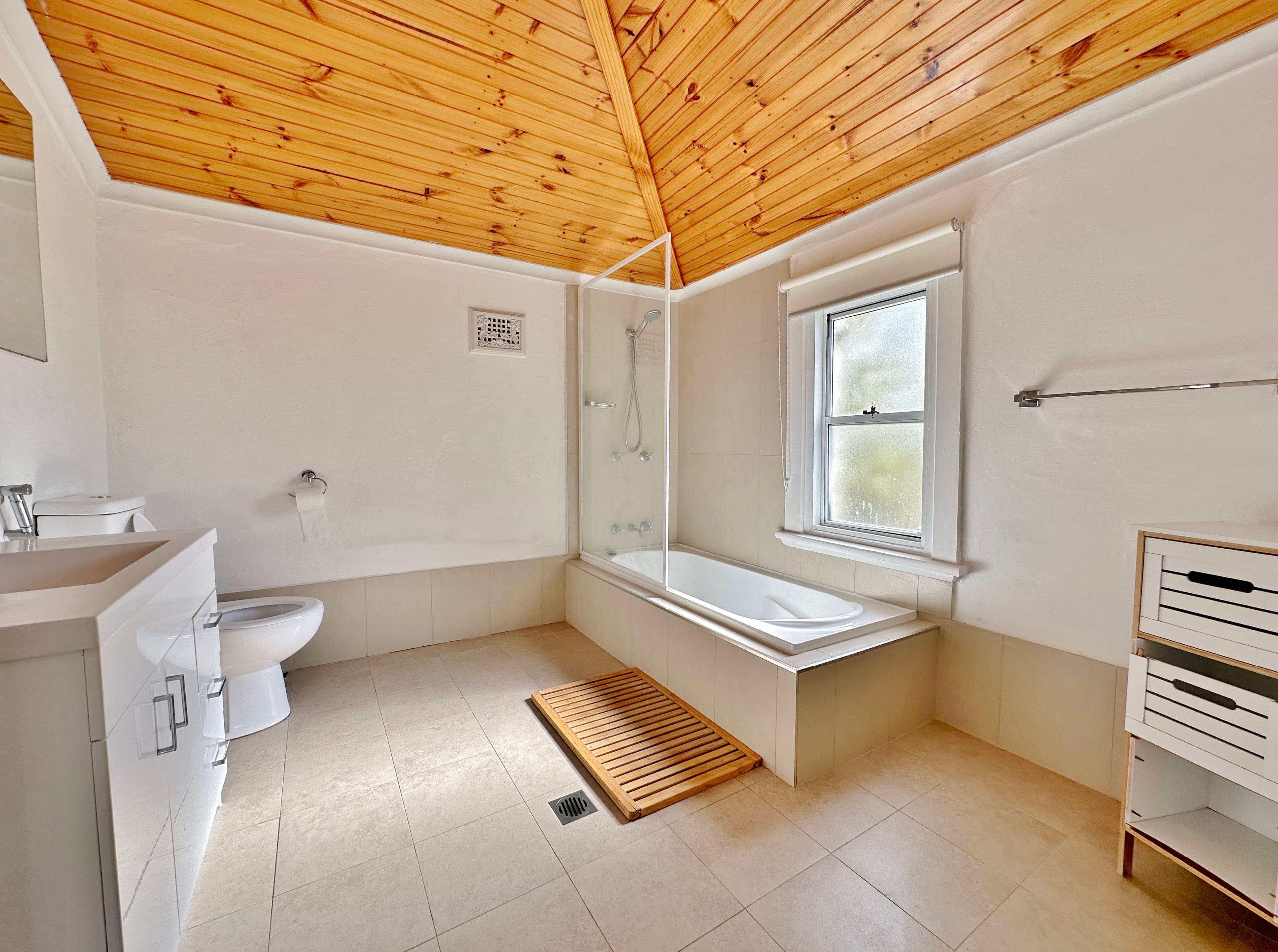 19 Taylor Road, Young NSW 2594, Young - Thumbnail 5
