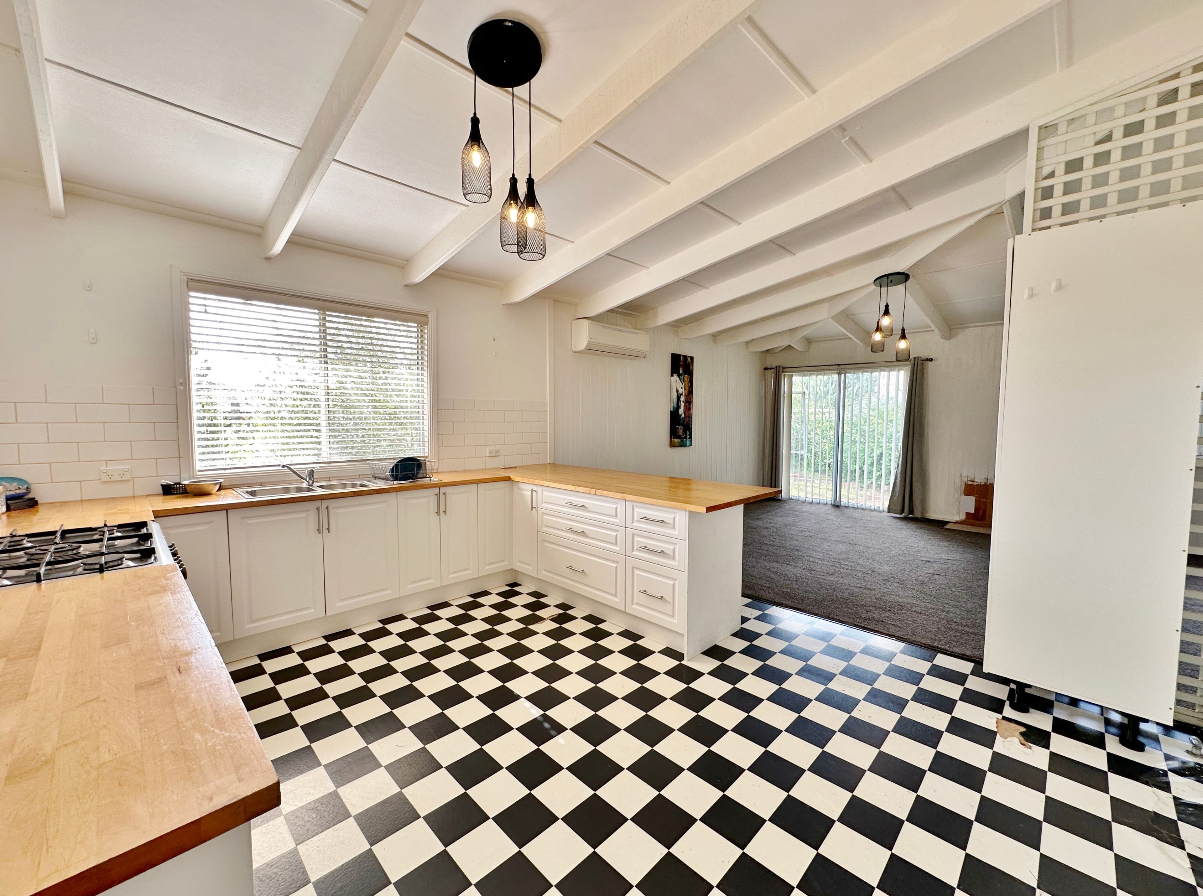 19 Taylor Road, Young NSW 2594, Young - Thumbnail 6