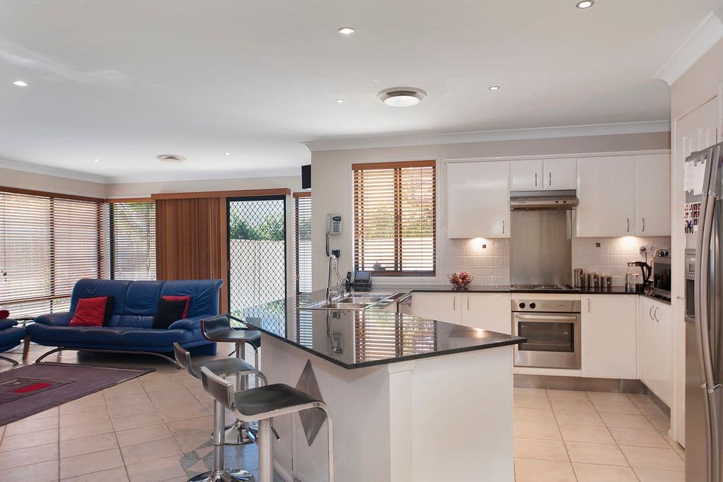 5 Hoddle Place, WEST HOXTON NSW 2171, West Hoxton - Thumbnail 3