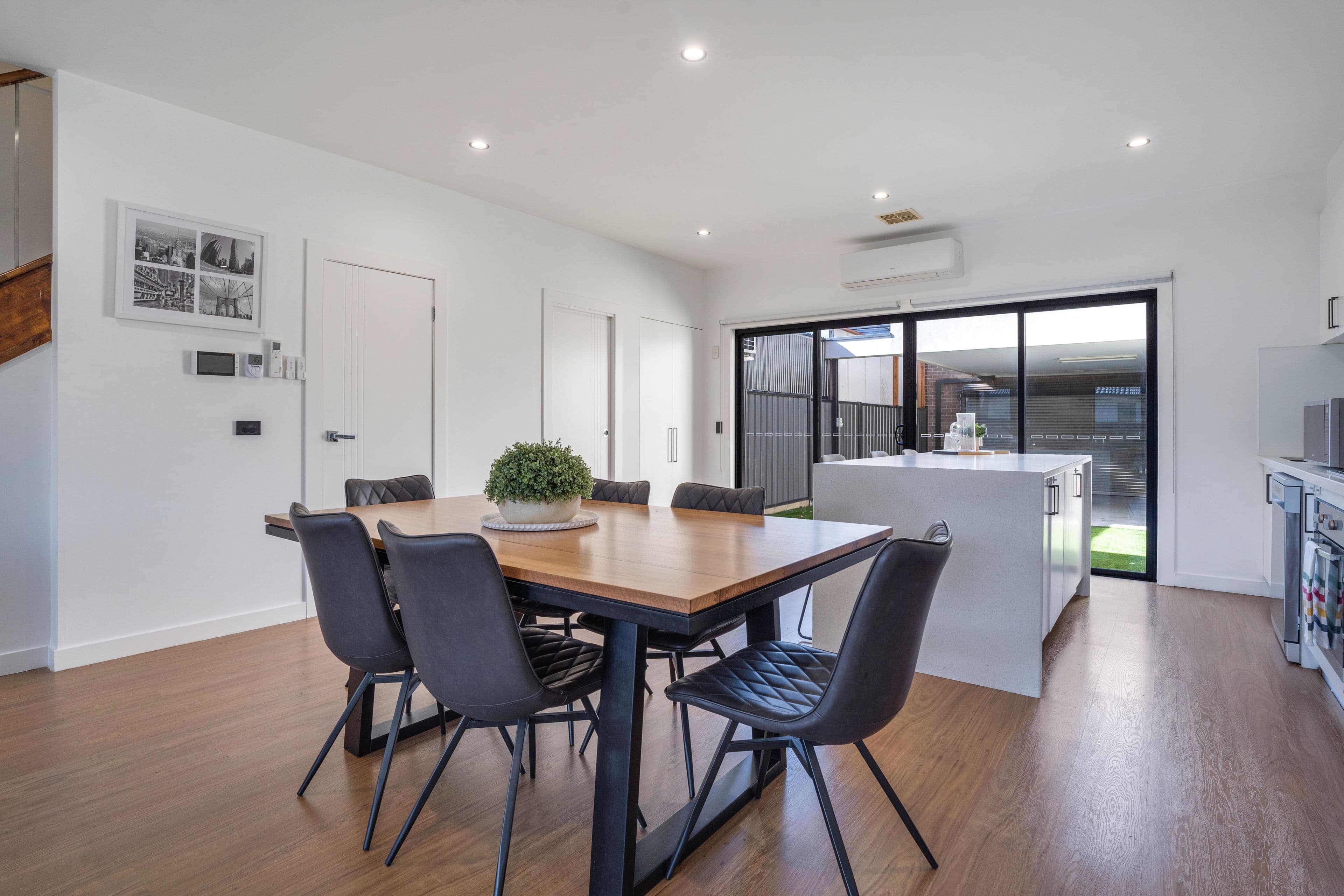 31 Honour Street, Craigieburn VIC 3064, Craigieburn - Thumbnail 5