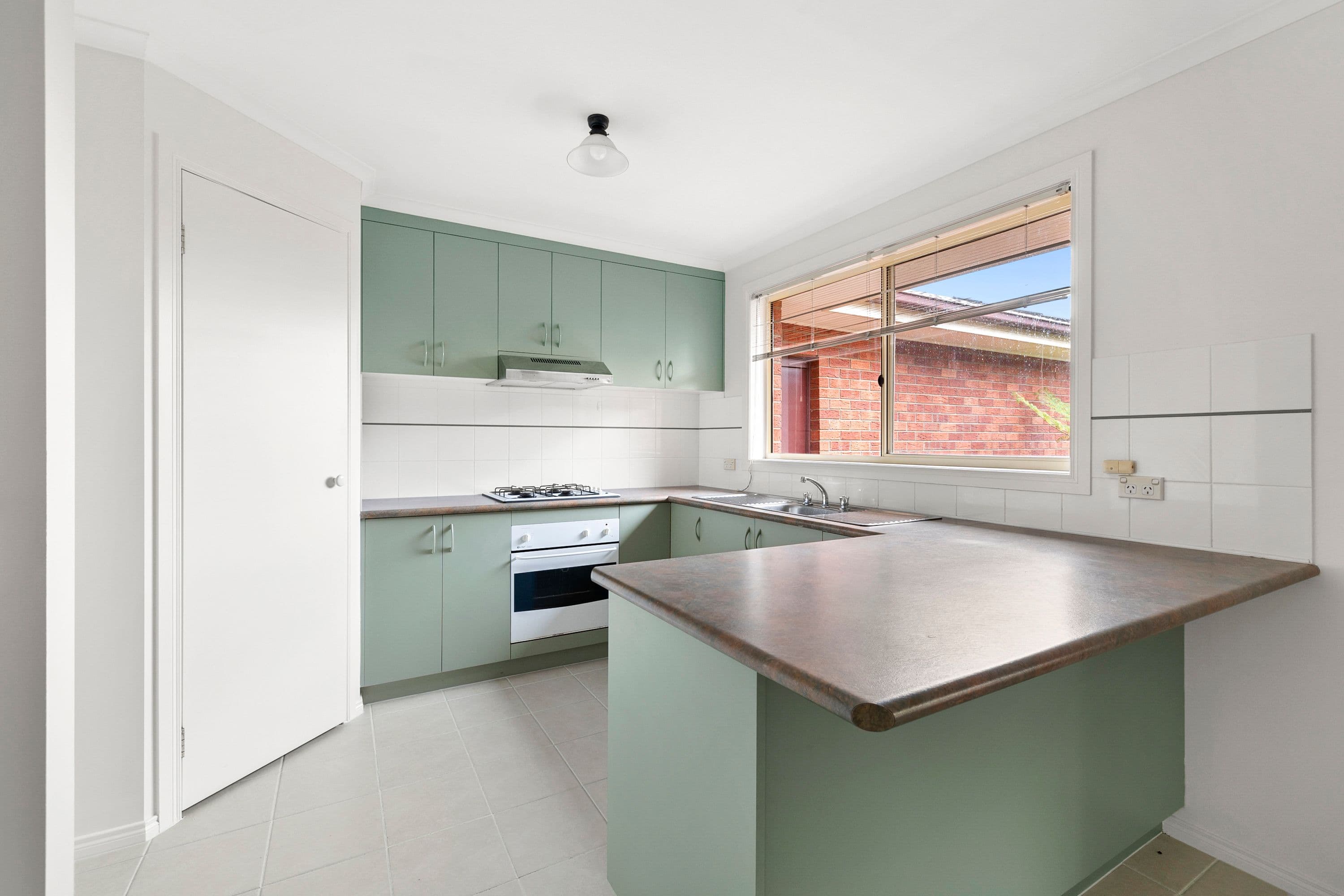 4 Bellbird Court, Mount Helen VIC 3350, Mount Helen - Thumbnail 3