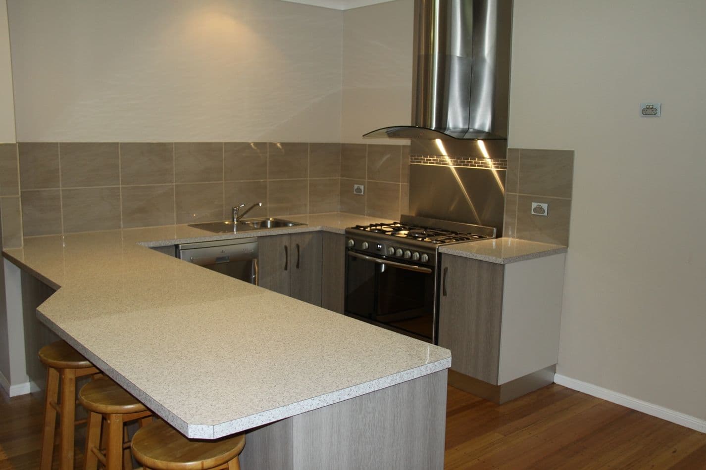 6 Donald Street, TANNUM SANDS QLD 4680, Tannum Sands - Thumbnail 4