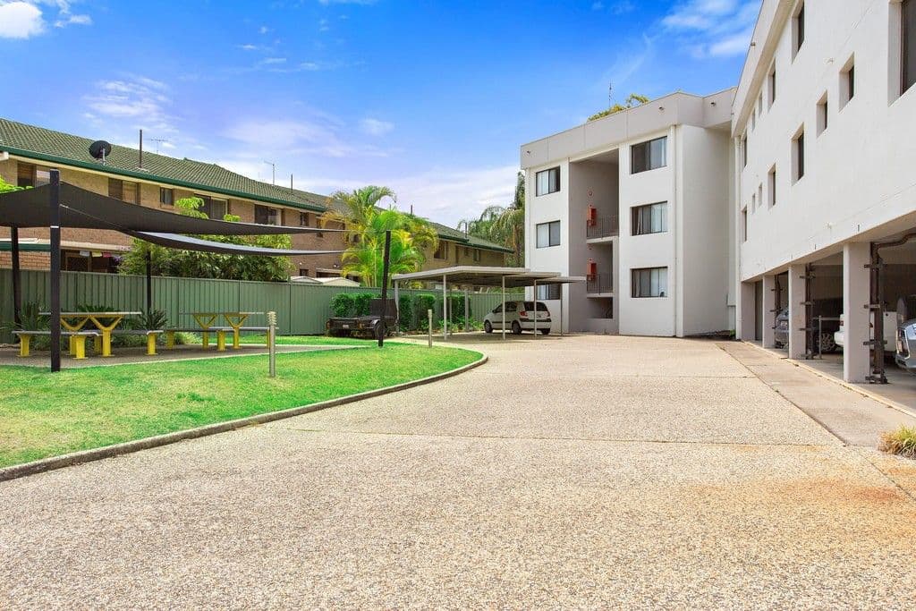 15 Huth Street, Labrador QLD 4215, Labrador - Thumbnail 3