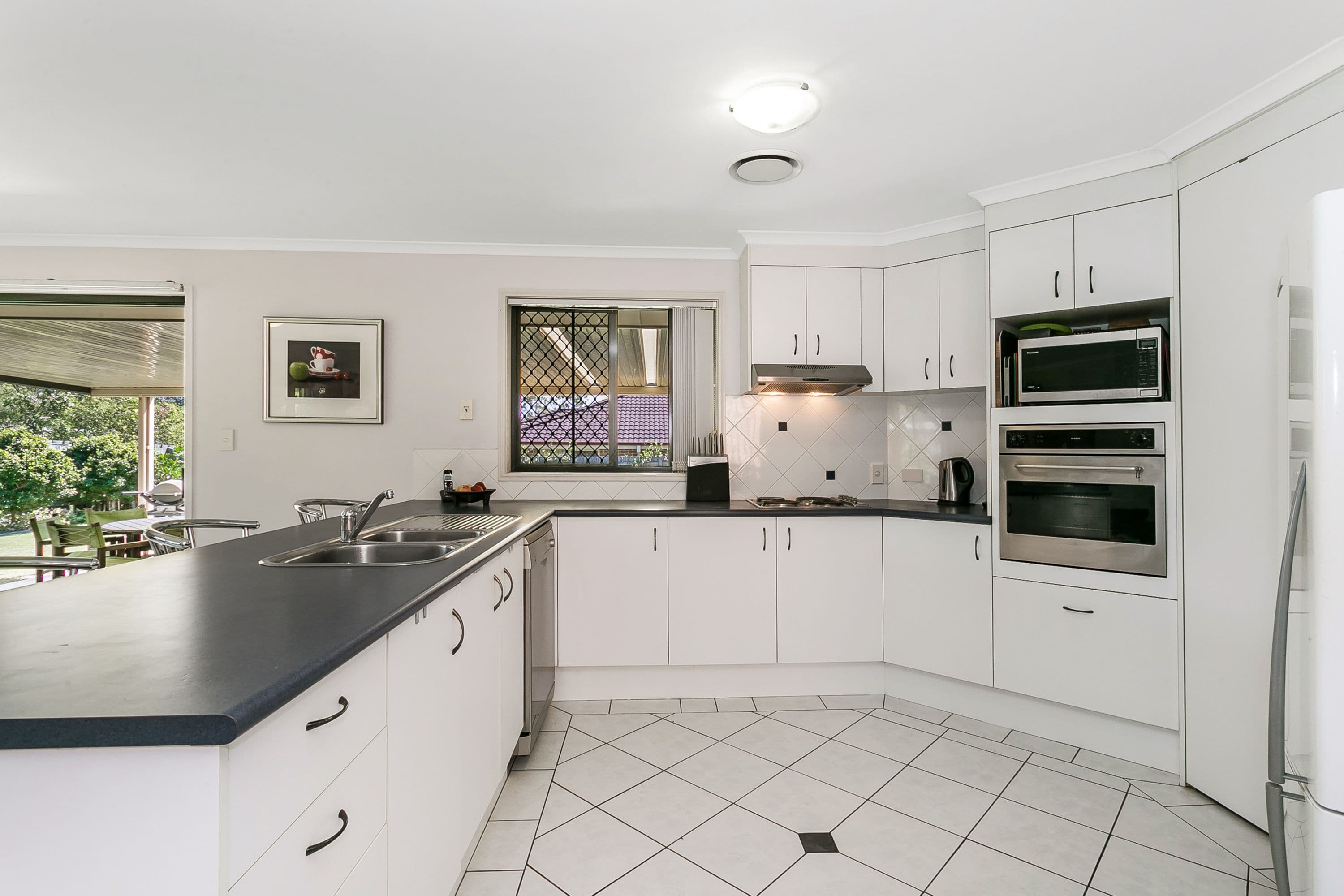 1 Dunn Court, Forest Lake QLD 4078, Forest Lake - Thumbnail 2