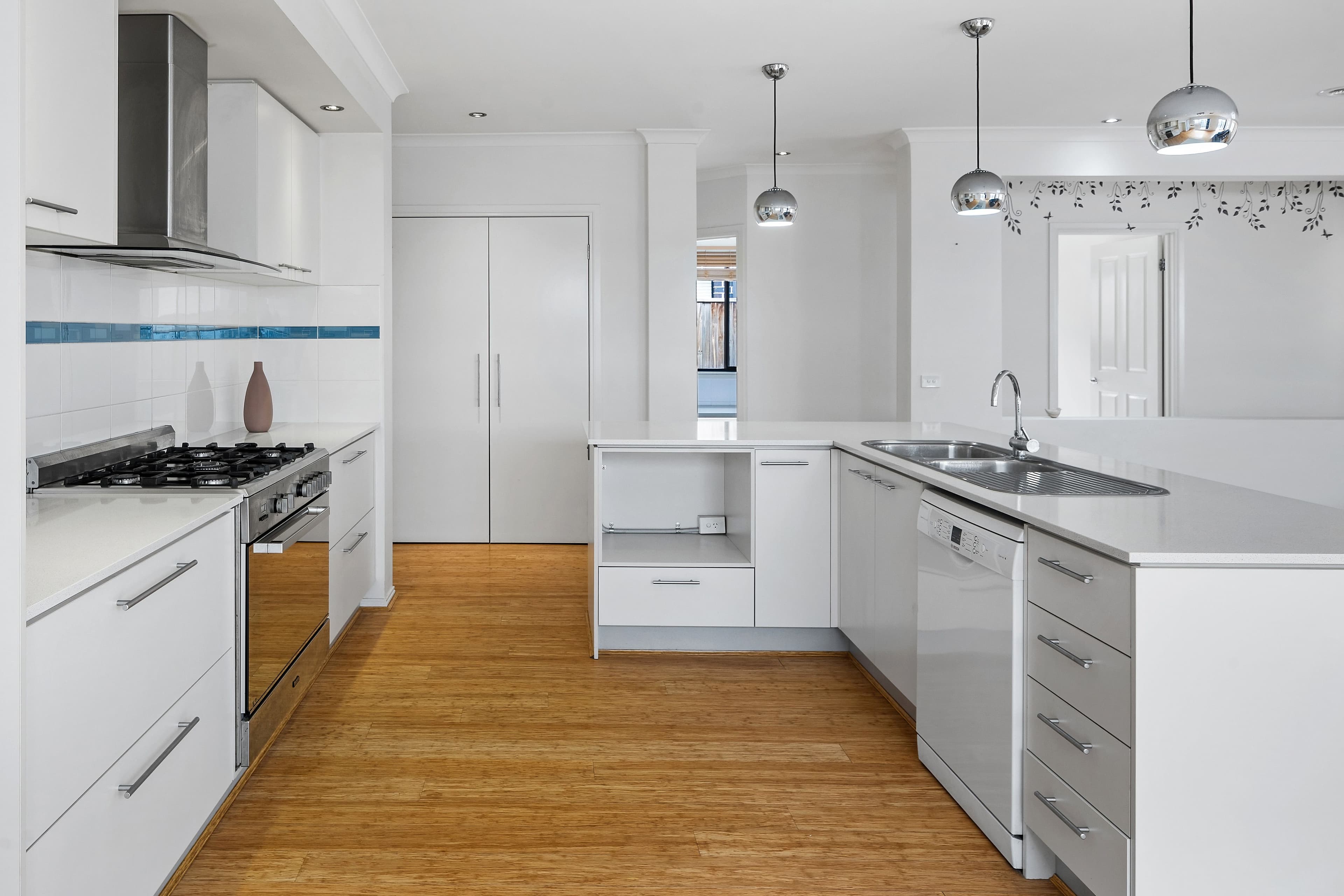 14 Monaghan Way, Lalor VIC 3075, Lalor - Thumbnail 4