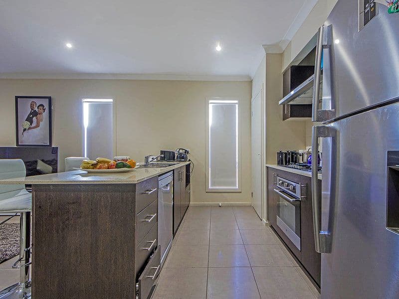 27 Mazel Drive, Tarneit VIC 3029, Tarneit - Thumbnail 2