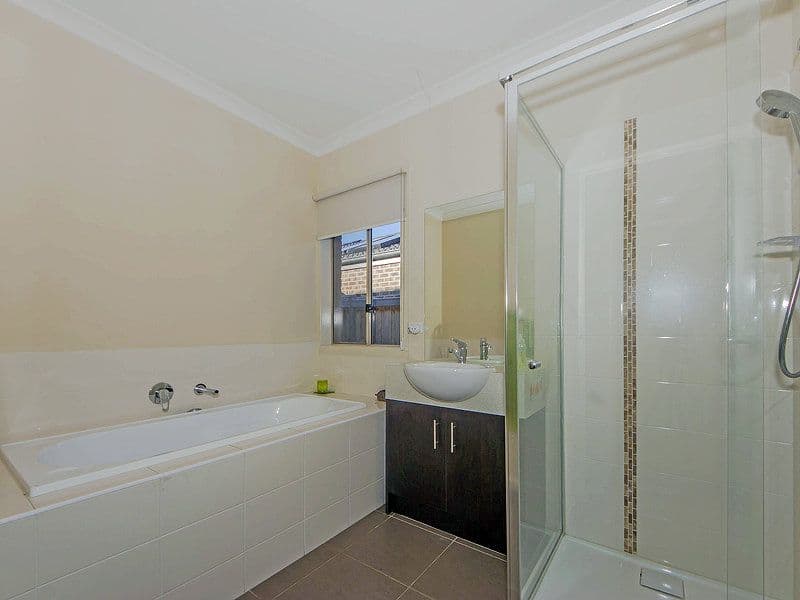 27 Mazel Drive, Tarneit VIC 3029, Tarneit - Thumbnail 5