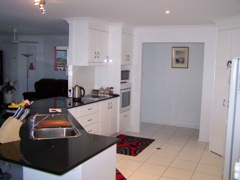 11 Heron Court, YEPPOON QLD 4703, Yeppoon - Thumbnail 2