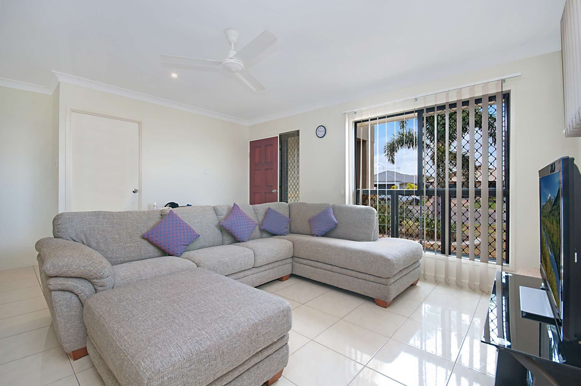 8 Fontwell Court, MOUNT LOW QLD 4818, Mount Low - Thumbnail 4