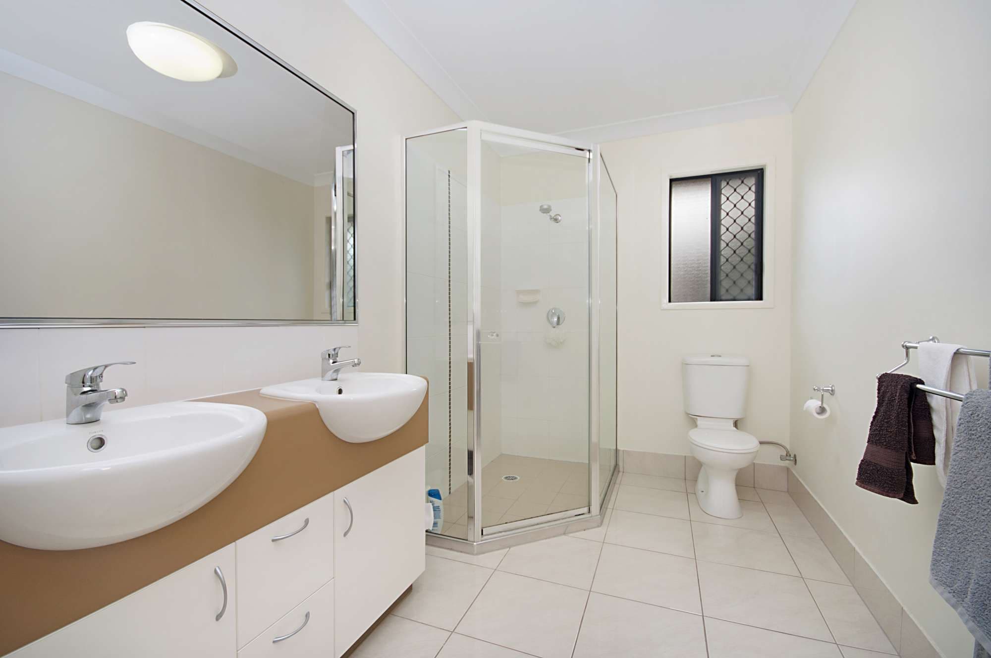 8 Fontwell Court, MOUNT LOW QLD 4818, Mount Low - Thumbnail 6