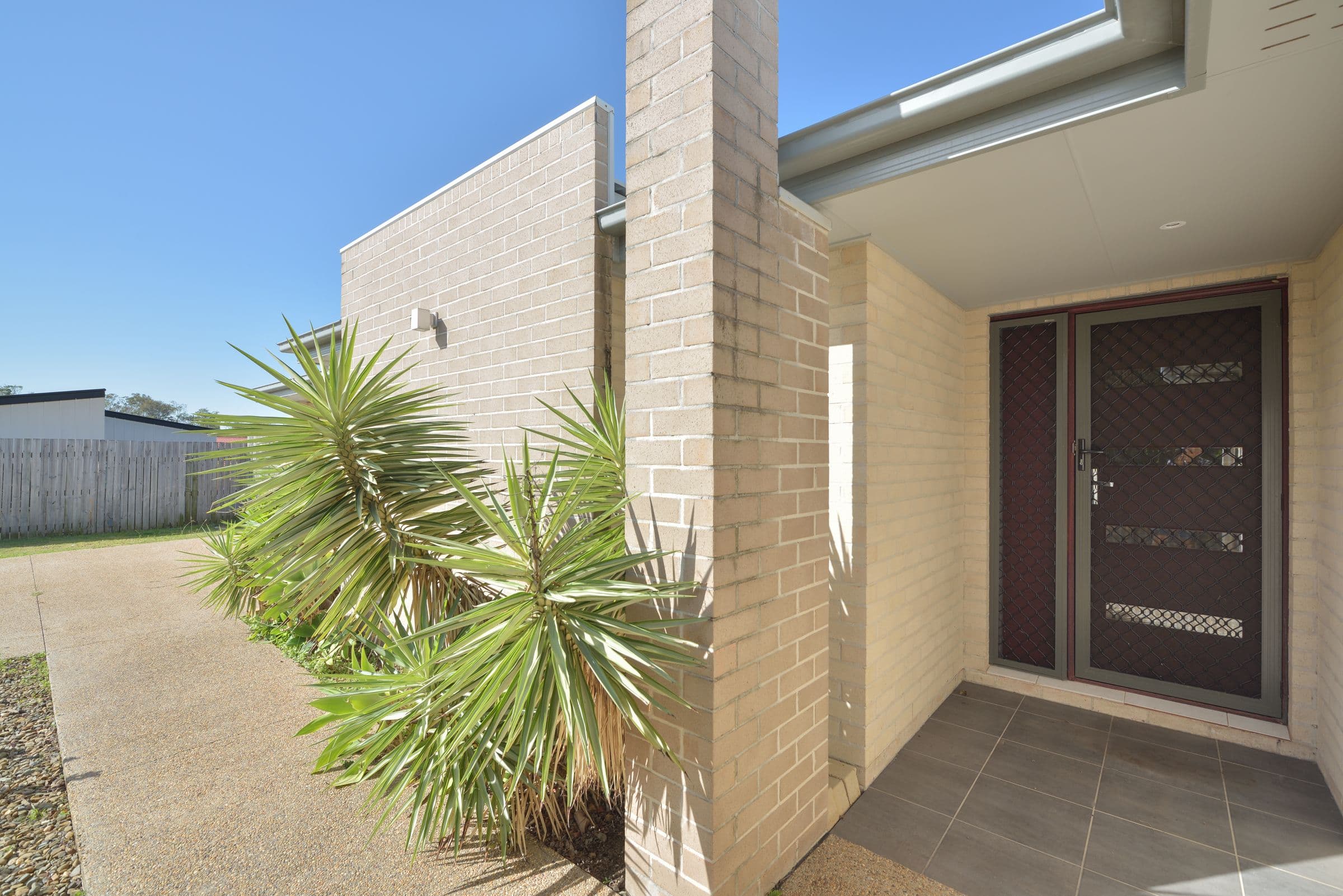 184 J Hickey Avenue, Clinton QLD 4680, Clinton - Image 1
