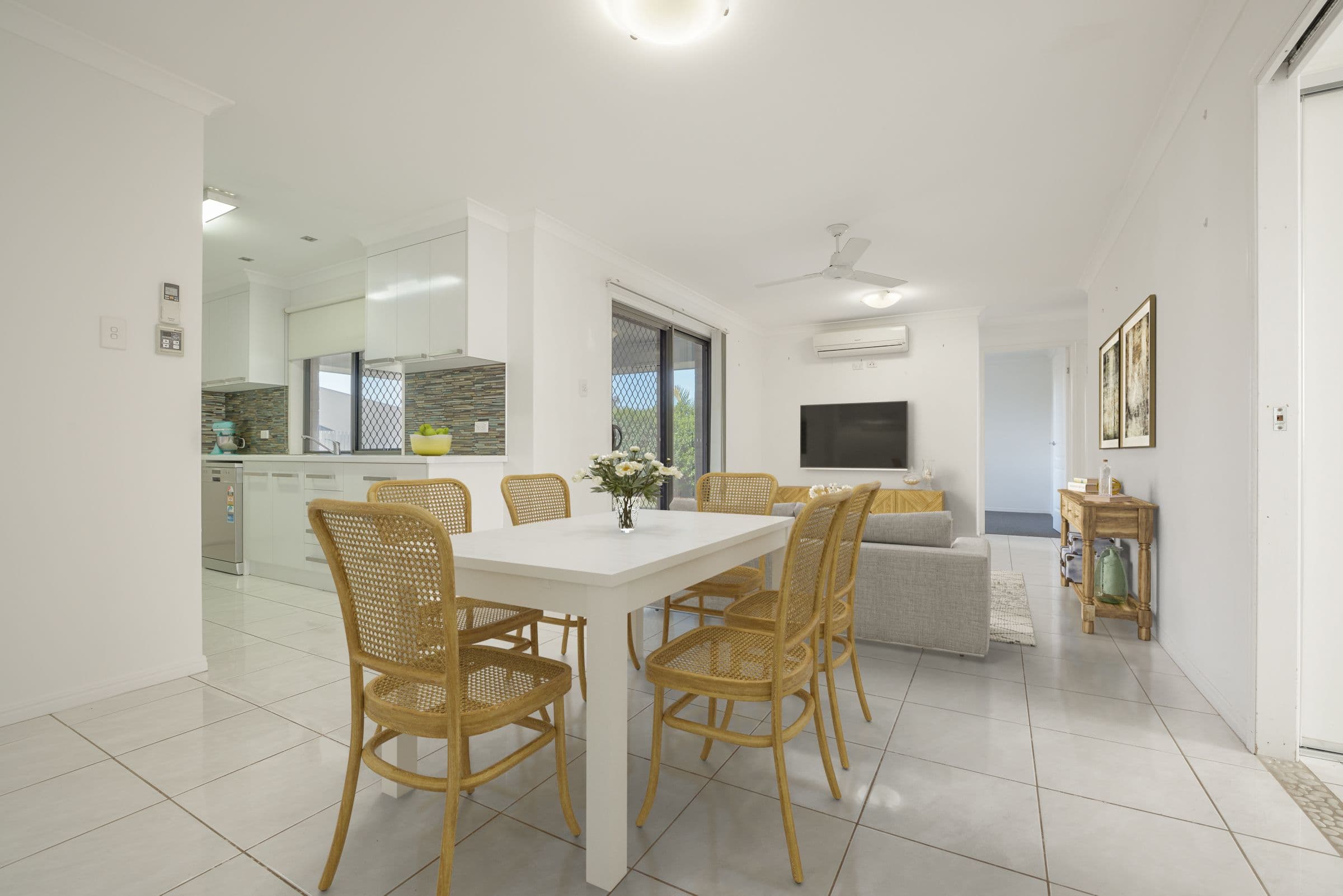 184 J Hickey Avenue, Clinton QLD 4680, Clinton - Thumbnail 2