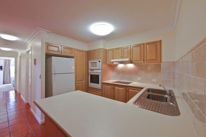 14 'La Grande', 122 Old Burleigh Road, BROADBEACH QLD 4218, Broadbeach - Thumbnail 4