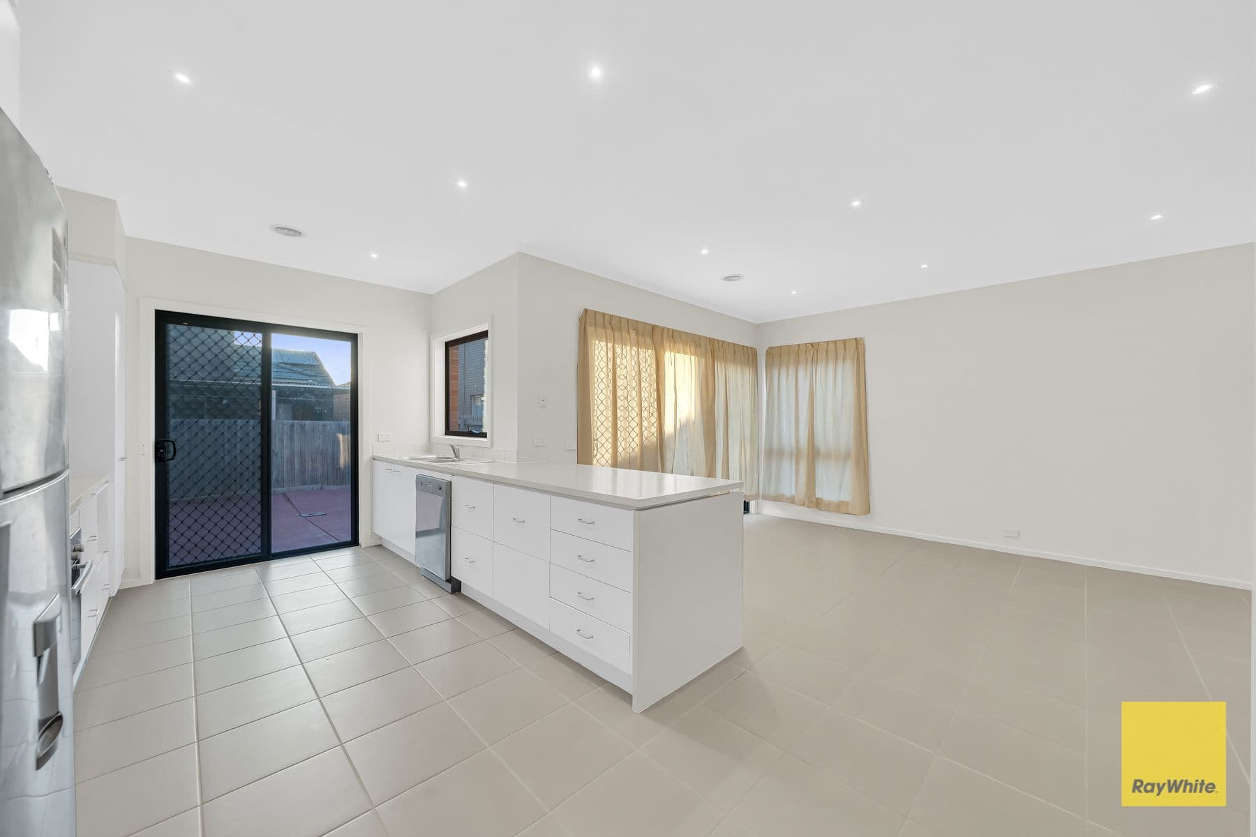7 Buckhaven Street, Deer Park VIC 3023, Deer Park - Thumbnail 3