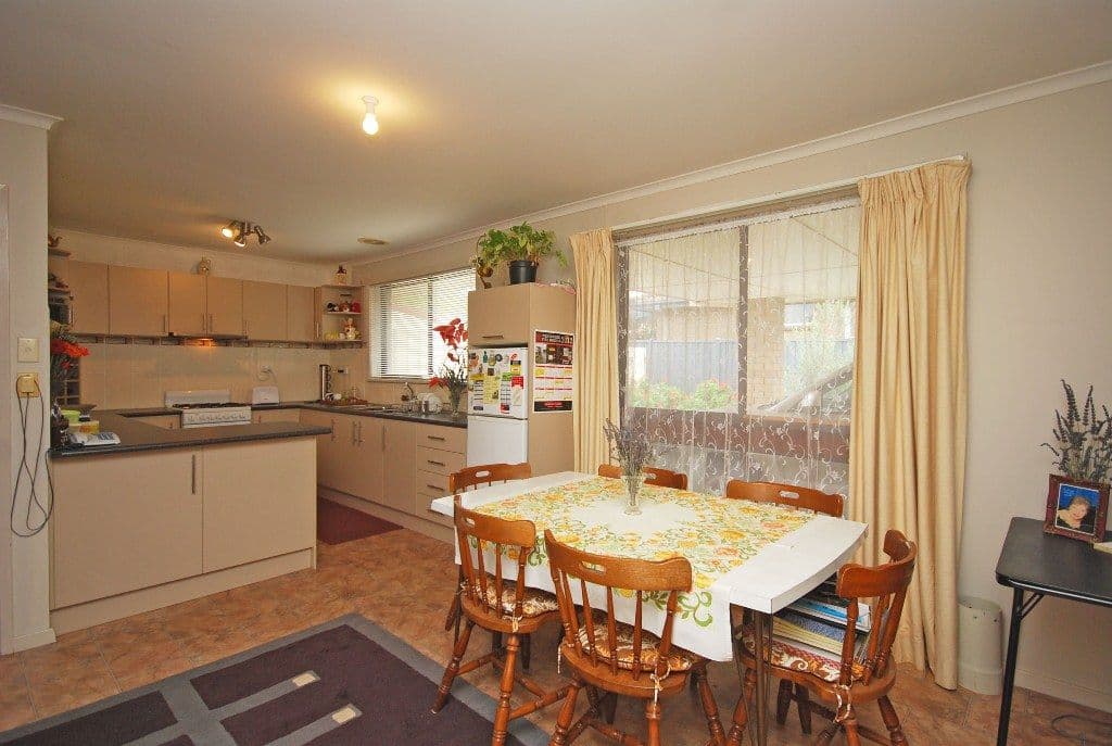 490 Gillies Street, WENDOUREE VIC 3355, Wendouree - Thumbnail 5