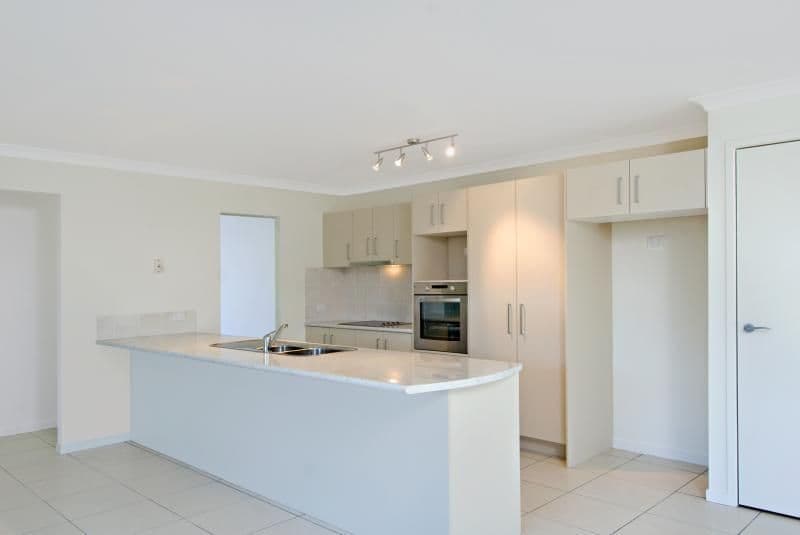 17 Heights Road, BEERWAH QLD 4519, Beerwah - Thumbnail 2