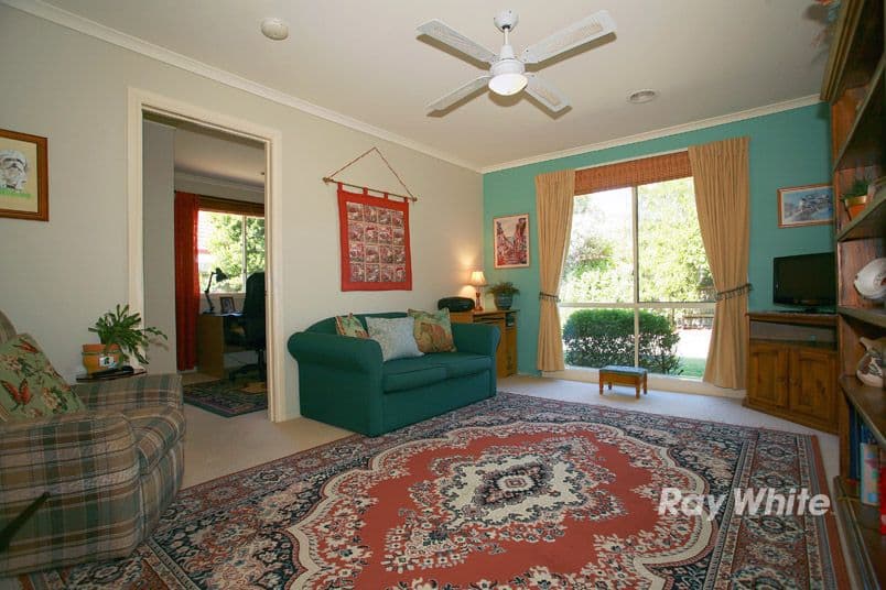 22 Gwenton Avenue, CRANBOURNE EAST VIC 3977, Cranbourne East - Thumbnail 4