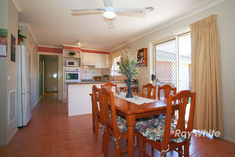22 Gwenton Avenue, CRANBOURNE EAST VIC 3977, Cranbourne East - Thumbnail 8
