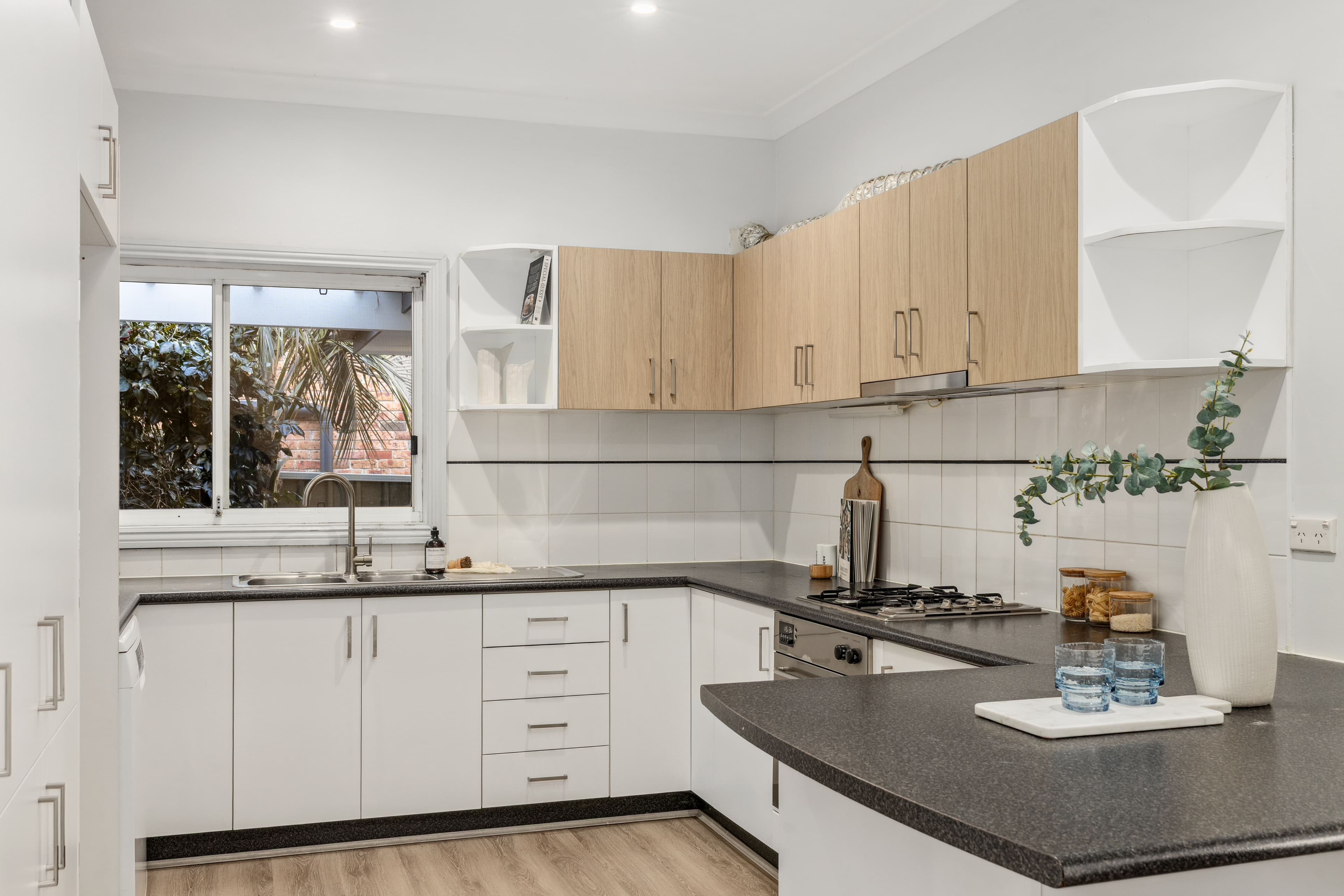 40 Caringbah Road, Woolooware NSW 2230, Caringbah South - Thumbnail 3