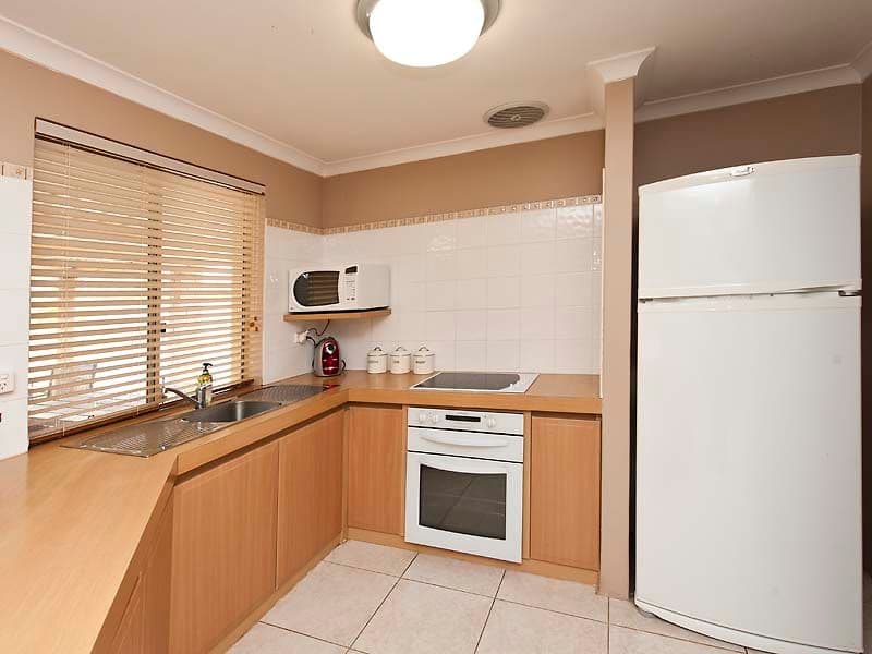4 Caracas Close, Safety Bay WA 6169, Safety Bay - Thumbnail 8