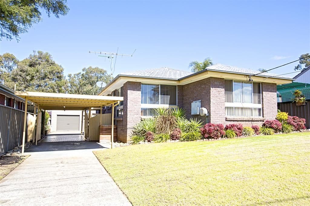 28 Wembley Avenue, CAMBRIDGE PARK NSW 2747, Cambridge Park - Image 1
