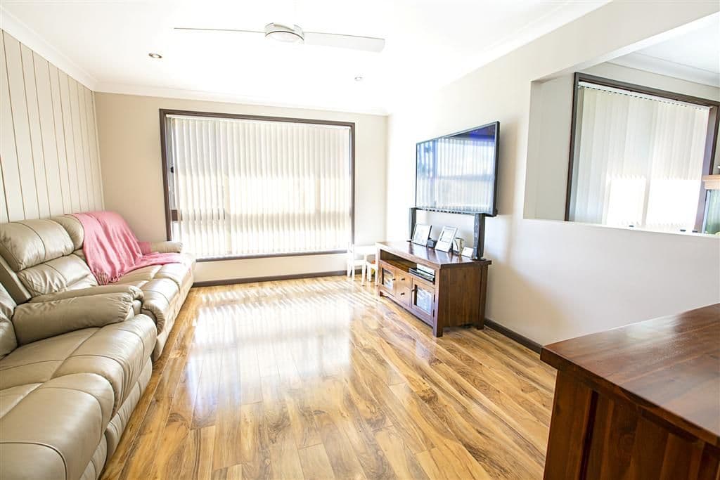28 Wembley Avenue, CAMBRIDGE PARK NSW 2747, Cambridge Park - Thumbnail 3
