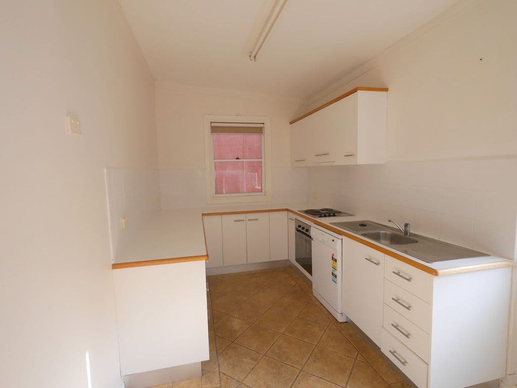 48 Liverpool Street, Cowra - Thumbnail 3